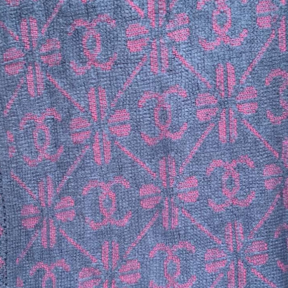 Blue Scarf With Pink Patterns - Picture 4 of 5